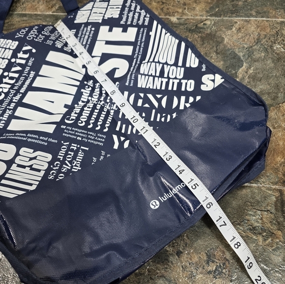 3/$15 lululemon reusable shopping bag, navy blue and white - Picture 7 of 8